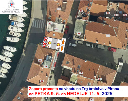 Zapora prometa na vhodu na Trg bratstva v Piranu (1)